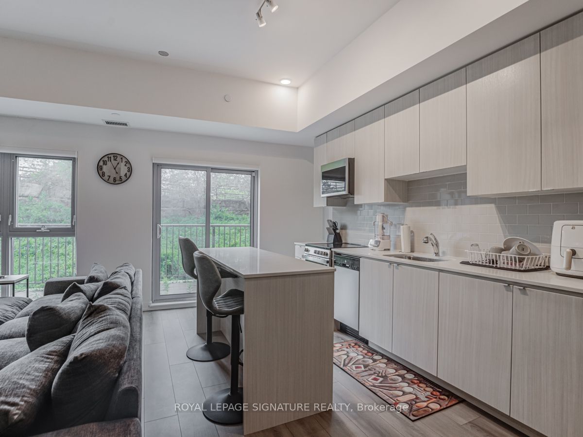 2433 Dufferin St, unit 107 for rent - image #6