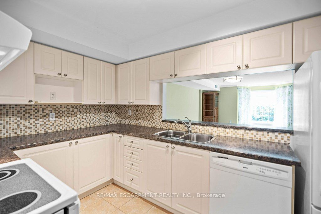 216 Plains Rd W, unit D307 for sale - image #13