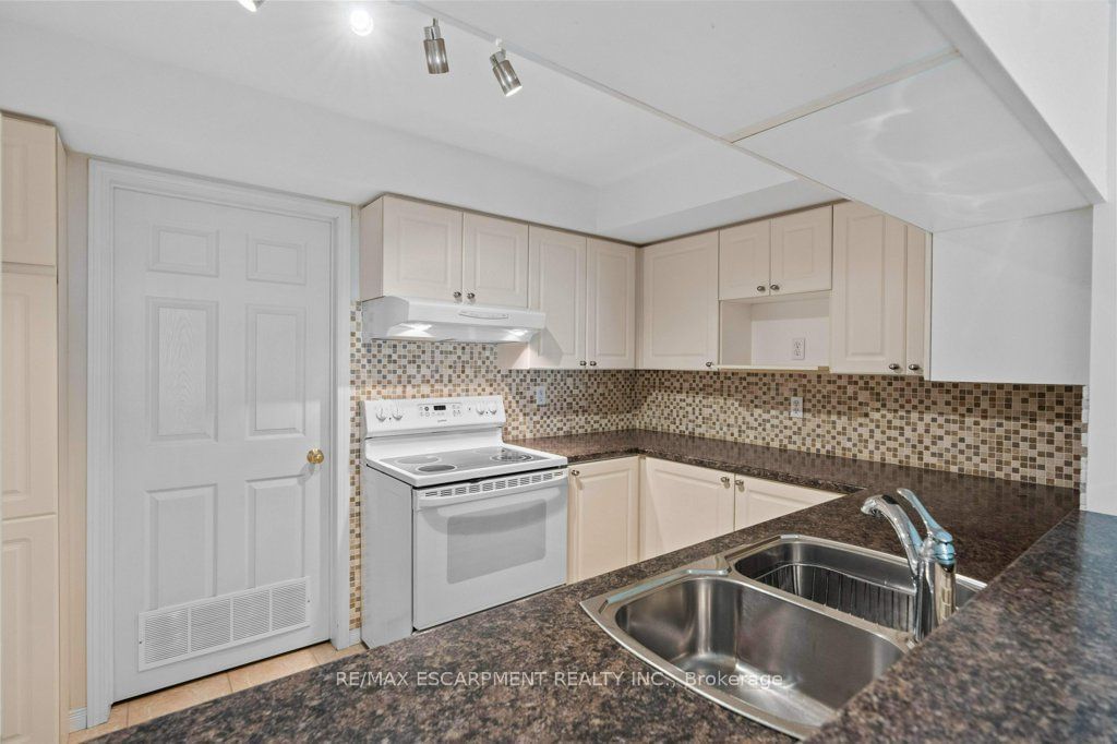 216 Plains Rd W, unit D307 for sale - image #16