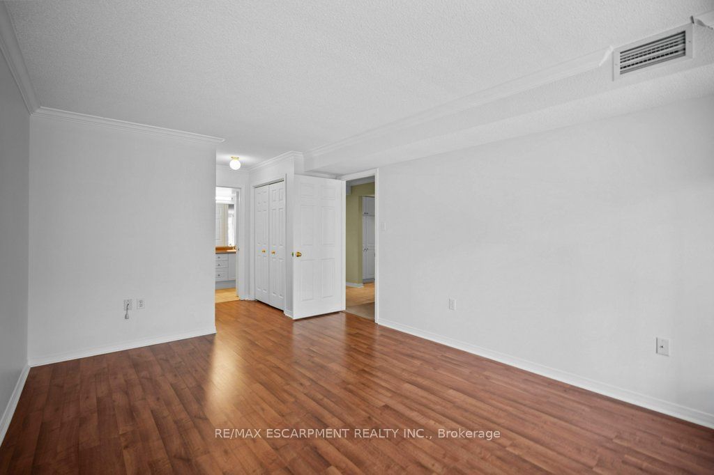 216 Plains Rd W, unit D307 for sale - image #22