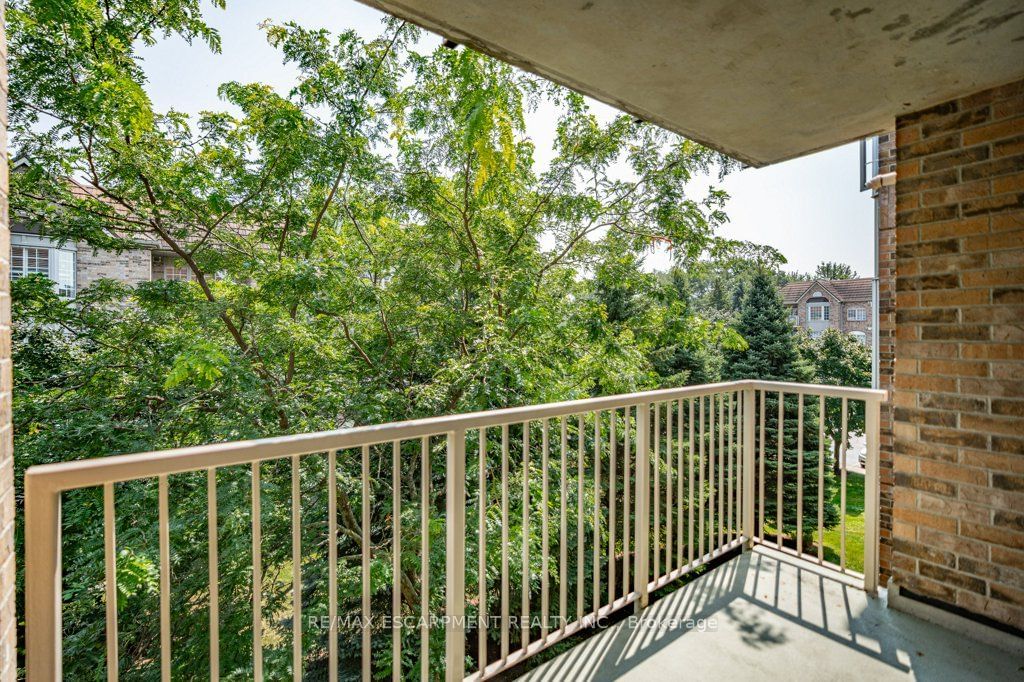 216 Plains Rd W, unit D307 for sale - image #28