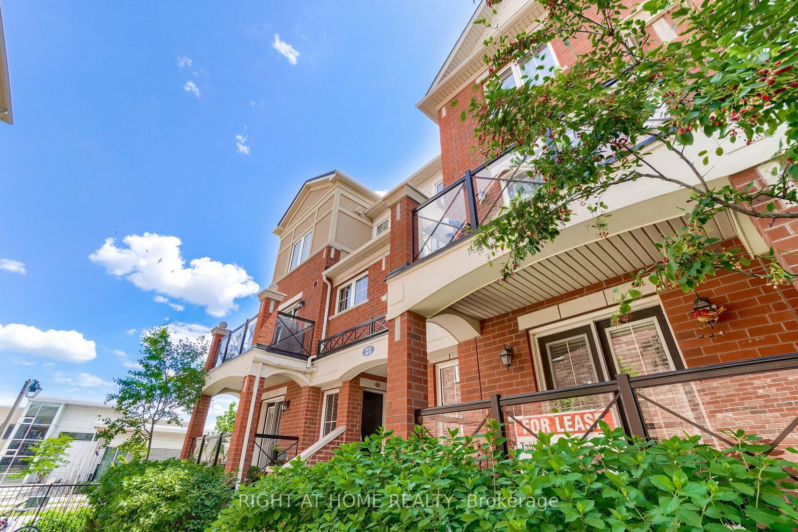 Waterlilies Phase 3 Townhomes, Oakville, Toronto