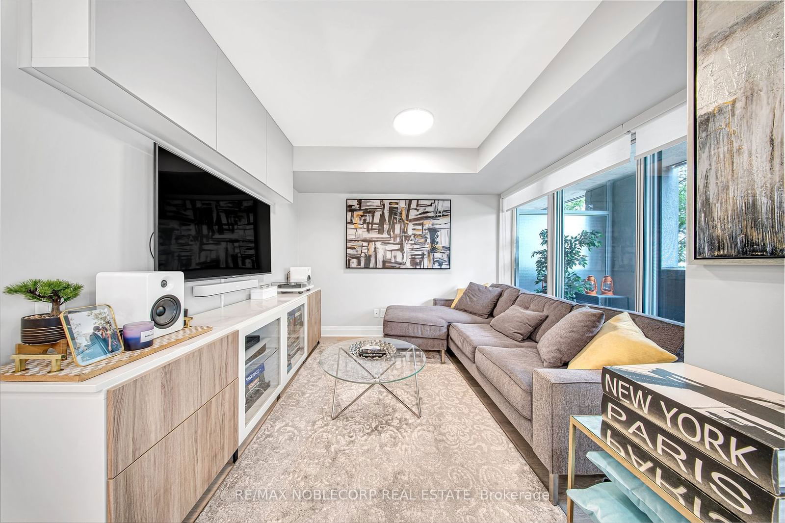 1050 The Queensway, unit 208 for sale