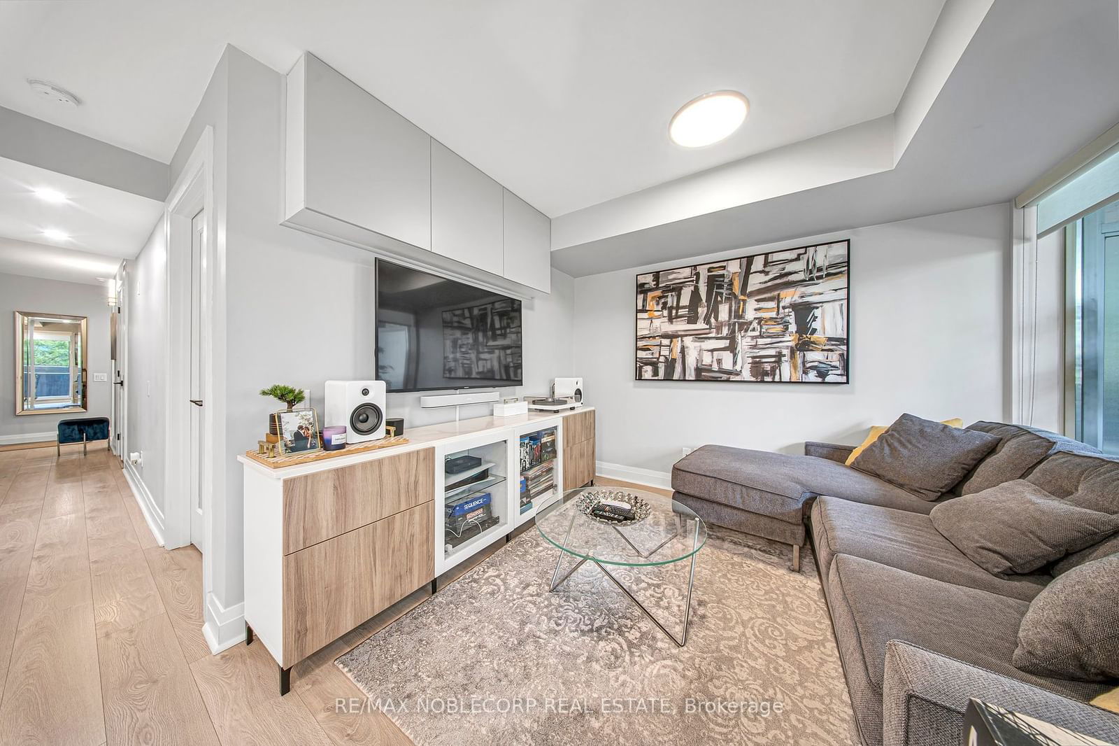 1050 The Queensway, unit 208 for sale