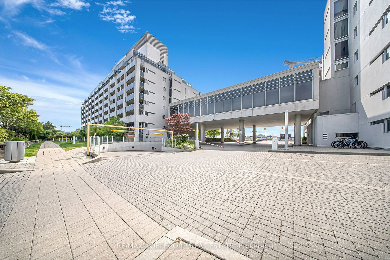 1050 The Queensway, unit 208 for sale - image #2