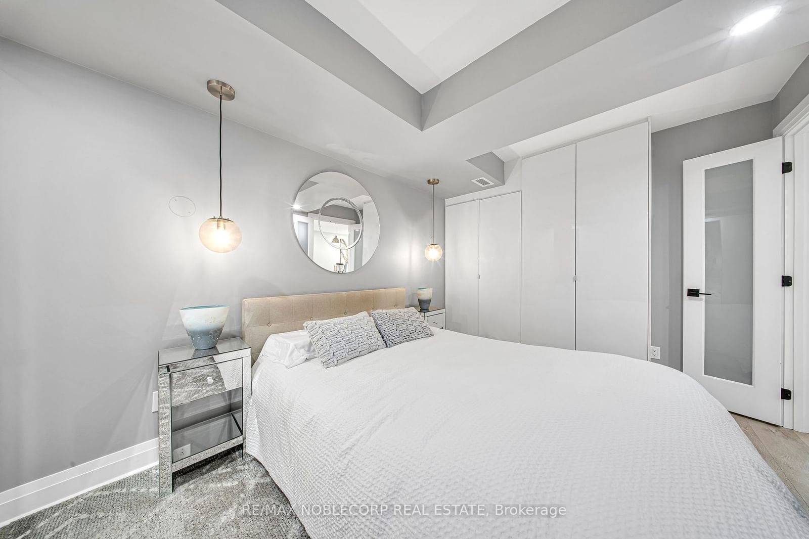 1050 The Queensway, unit 208 for sale - image #30