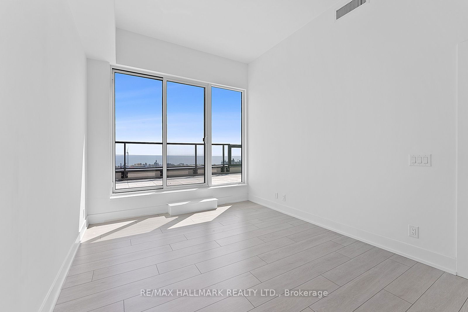 270 Dufferin St, unit PH 4 for sale - image #19