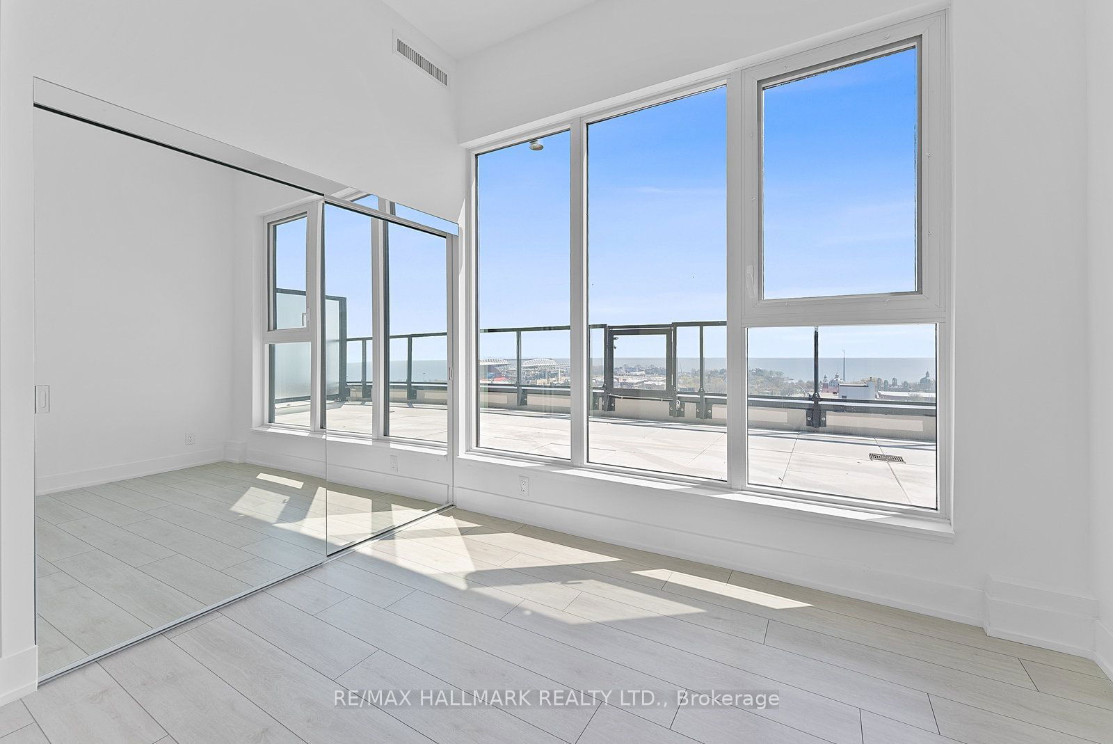 270 Dufferin St, unit PH 4 for sale - image #27