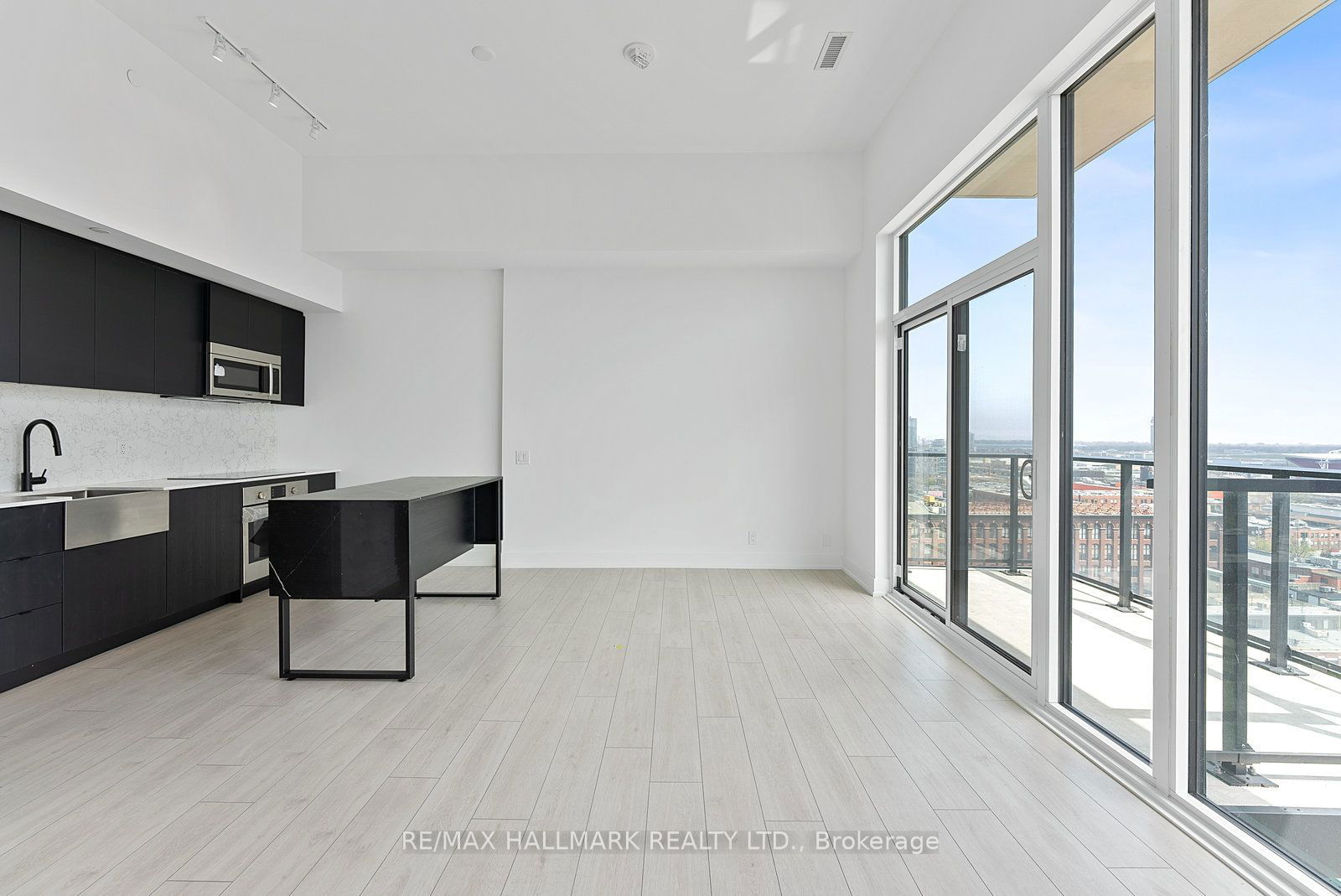 270 Dufferin St, unit PH 4 for sale - image #4