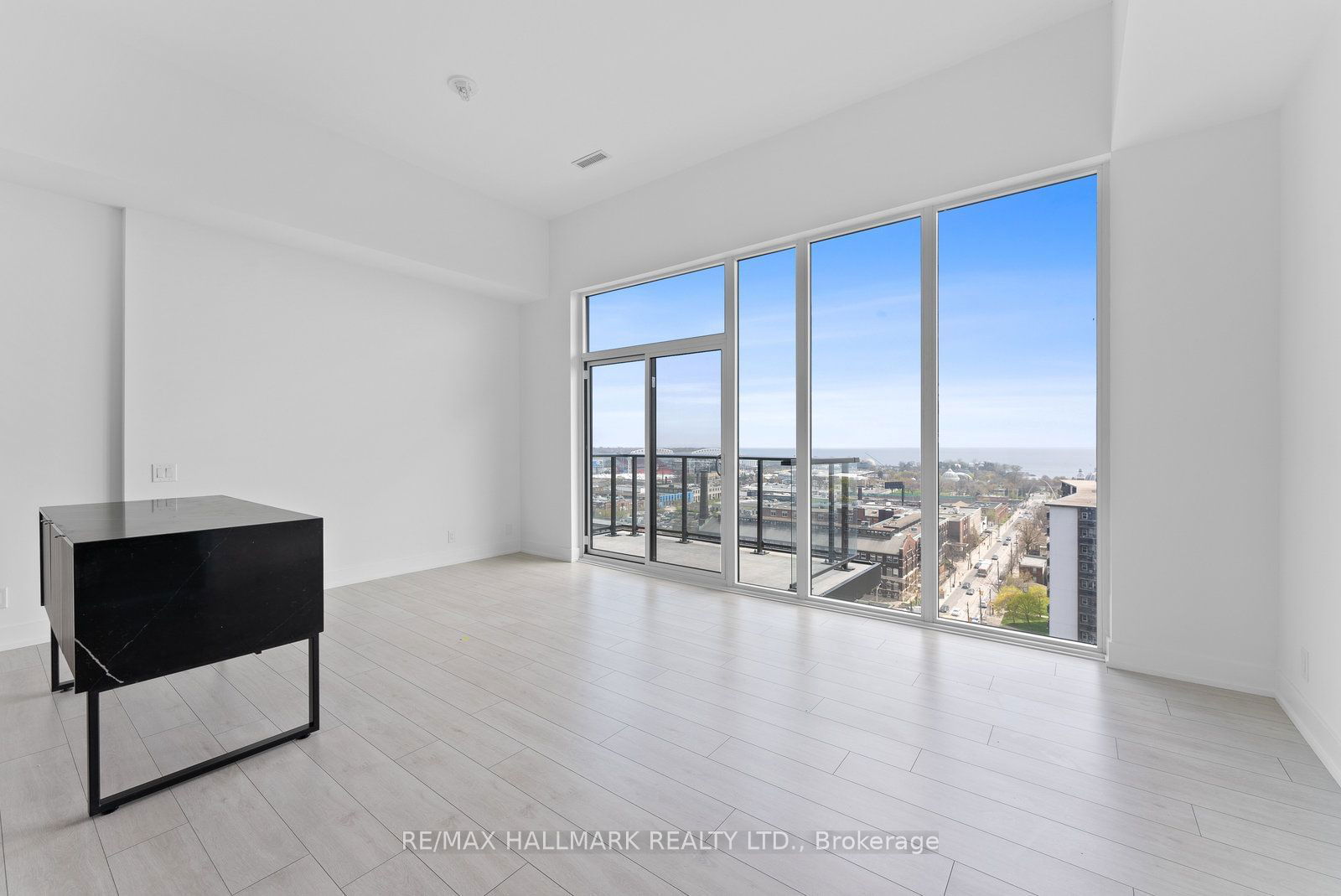 270 Dufferin St, unit PH 4 for sale - image #5