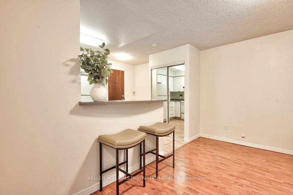 2565 Erin Centre Blvd, unit 309 for sale - image #13