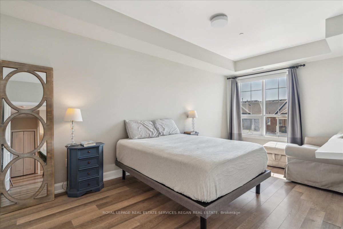 216 Oak Park Blvd, unit 302 for sale