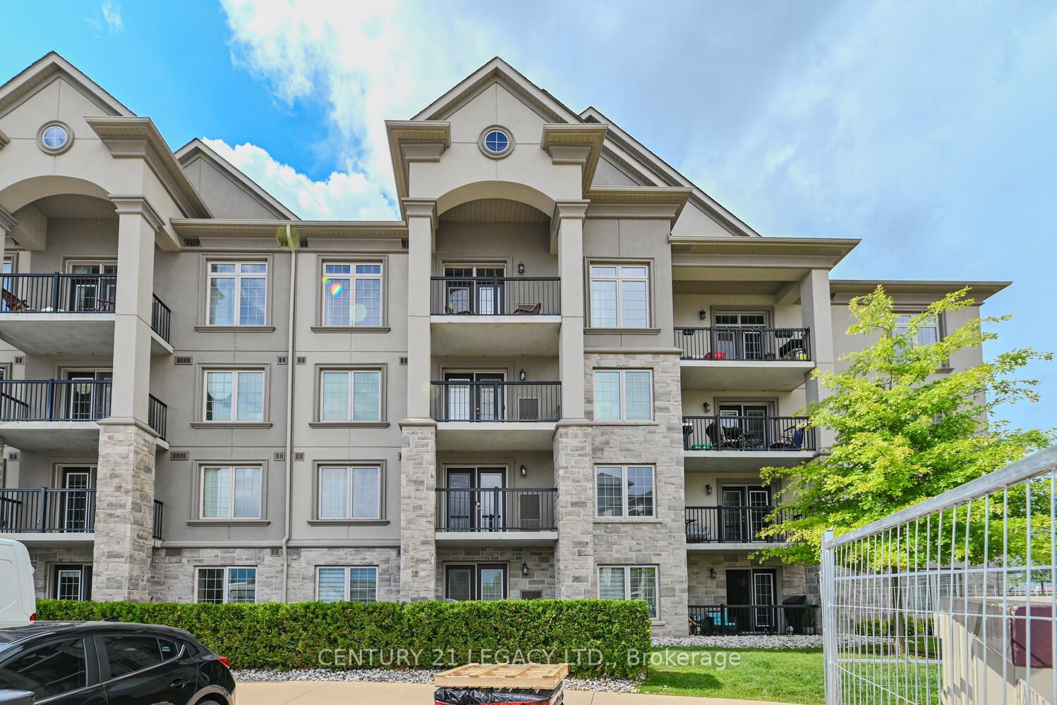 The Courtyards on Main Condos, Milton, Toronto