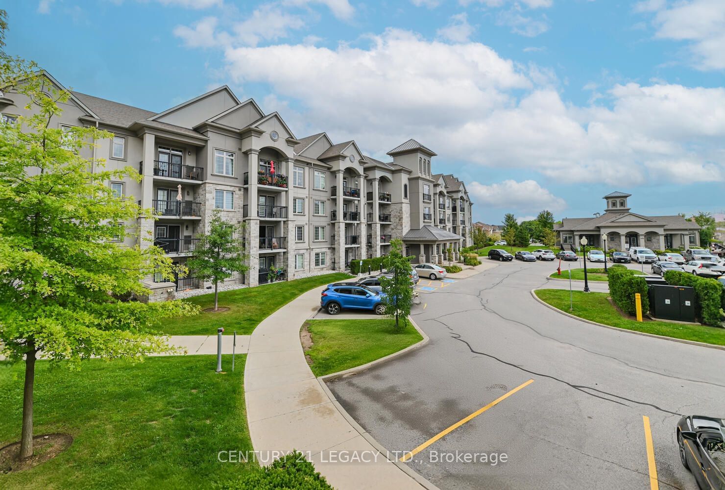 The Courtyards on Main Condos, Milton, Toronto