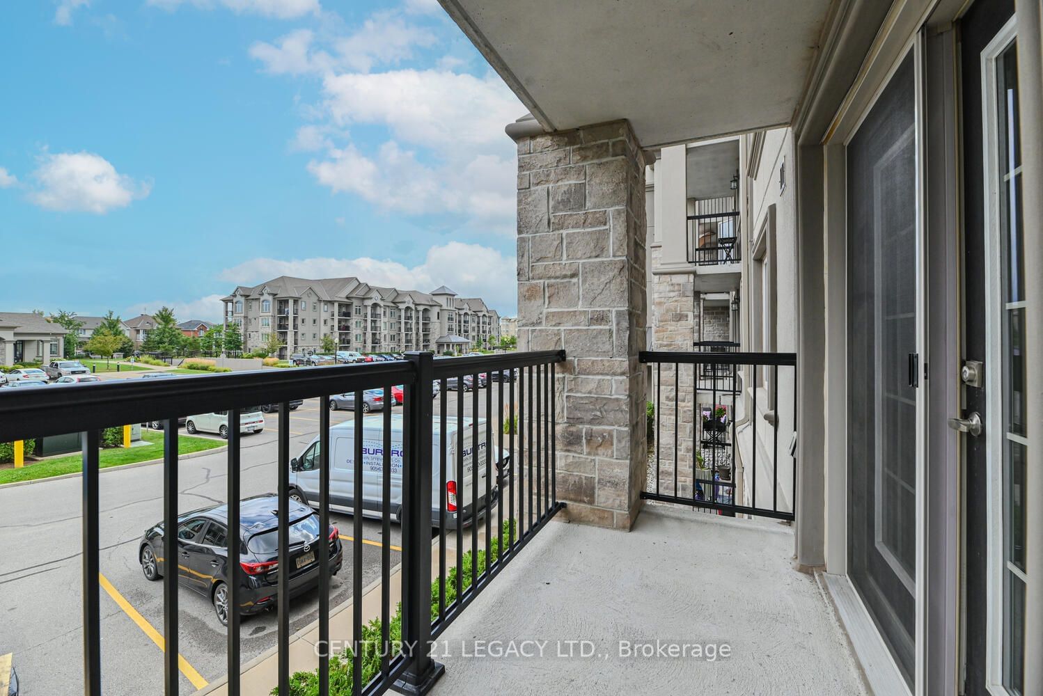 The Courtyards on Main Condos, Milton, Toronto