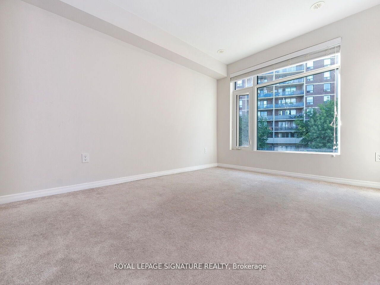 35 Applewood Lane, unit 61 for sale - image #20