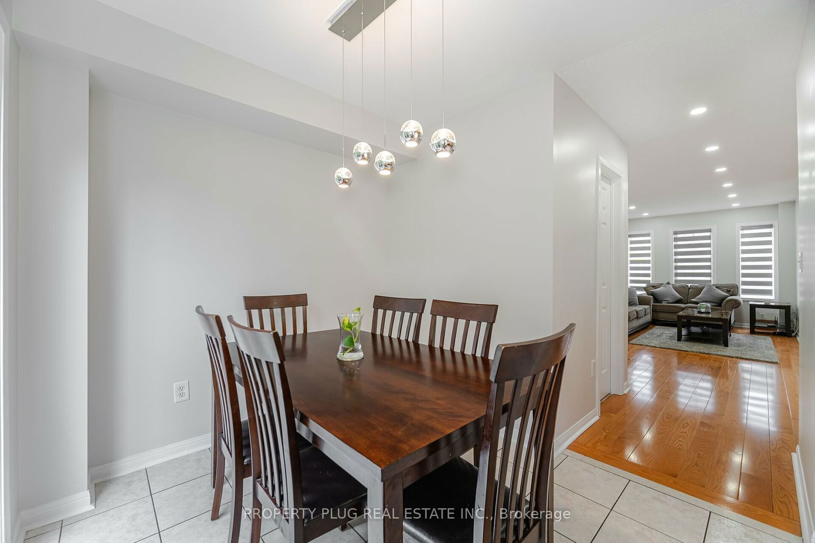 80 Acorn Pl, unit 44 for sale - image #10