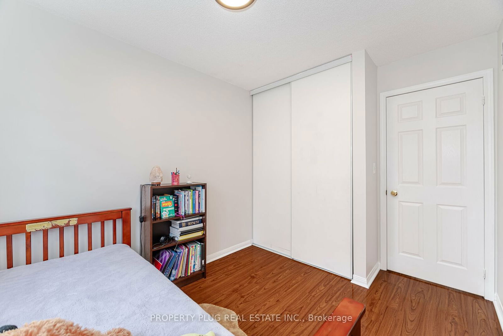 80 Acorn Pl, unit 44 for sale - image #27