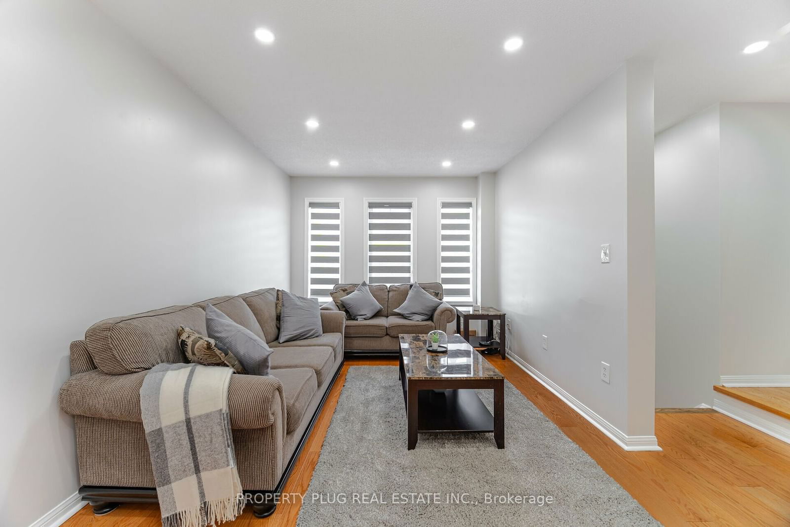 80 Acorn Pl, unit 44 for sale - image #8