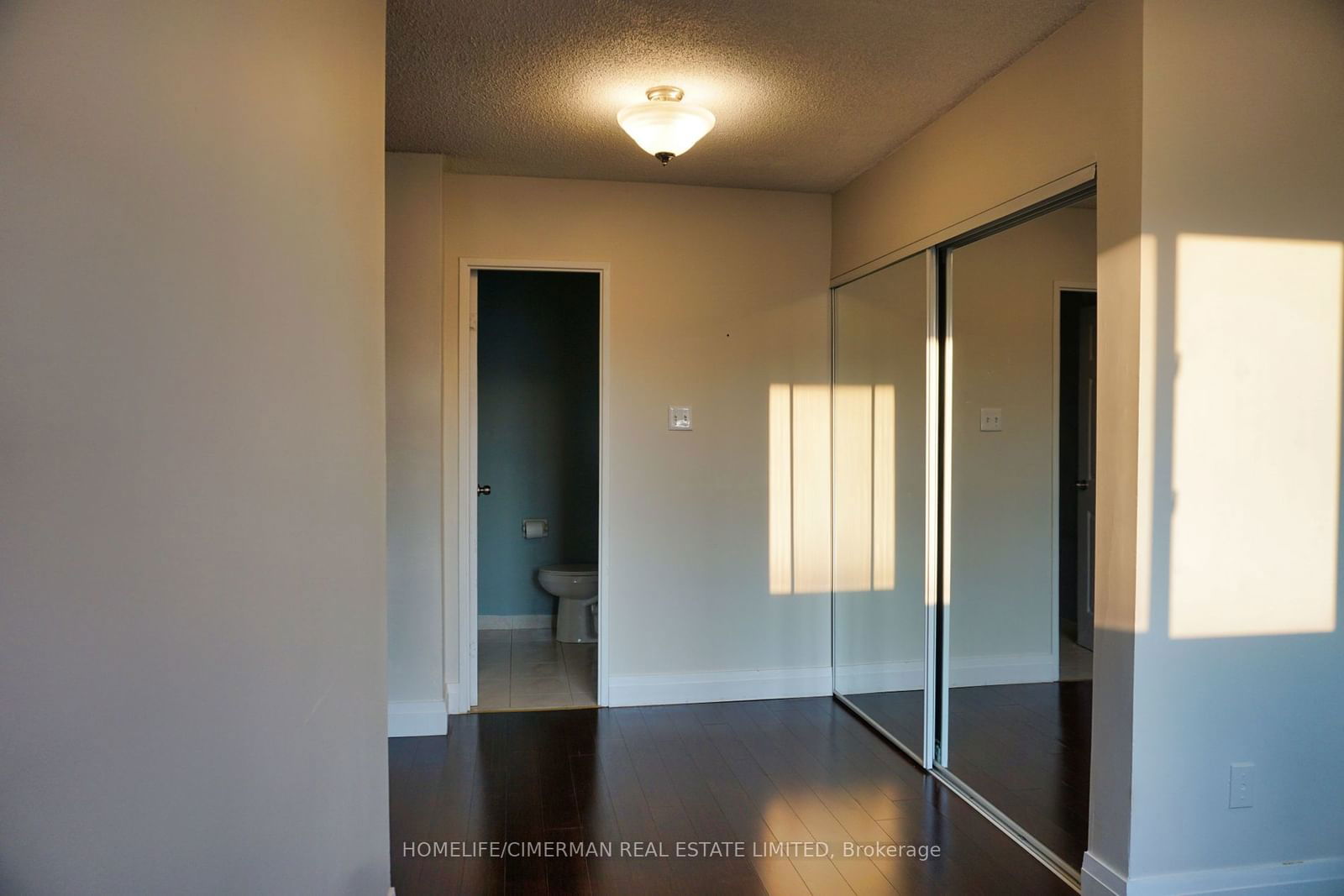 2001 Bonnymede Dr, unit 141 for sale - image #8