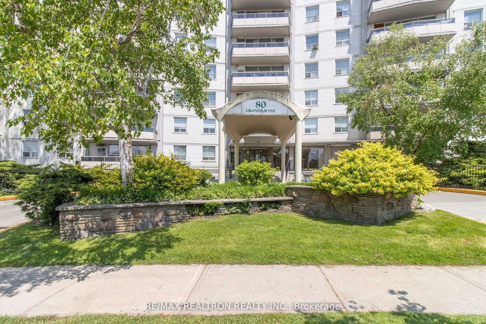 80 Grandravine Dr N, unit 703 for sale - image #3