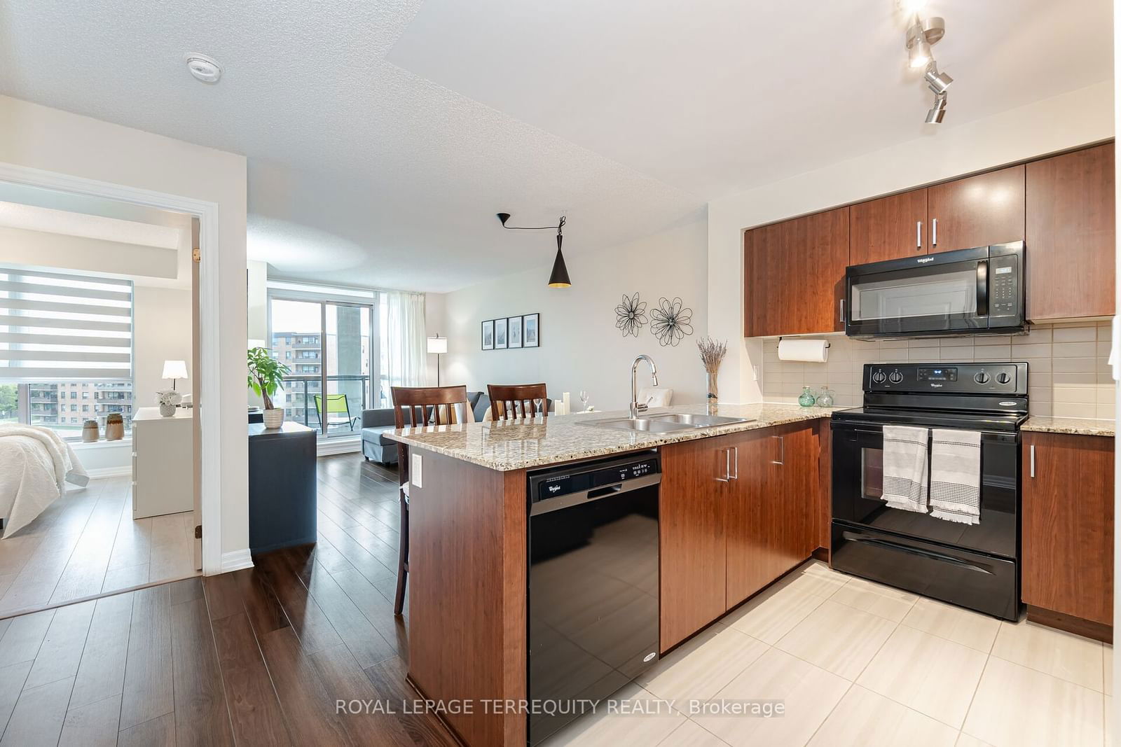 80 Esther Lorrie Dr, unit 503 for sale - image #5