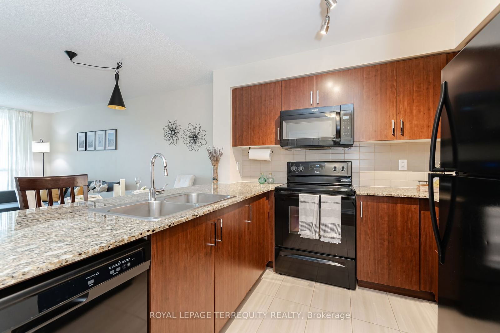 80 Esther Lorrie Dr, unit 503 for sale - image #8