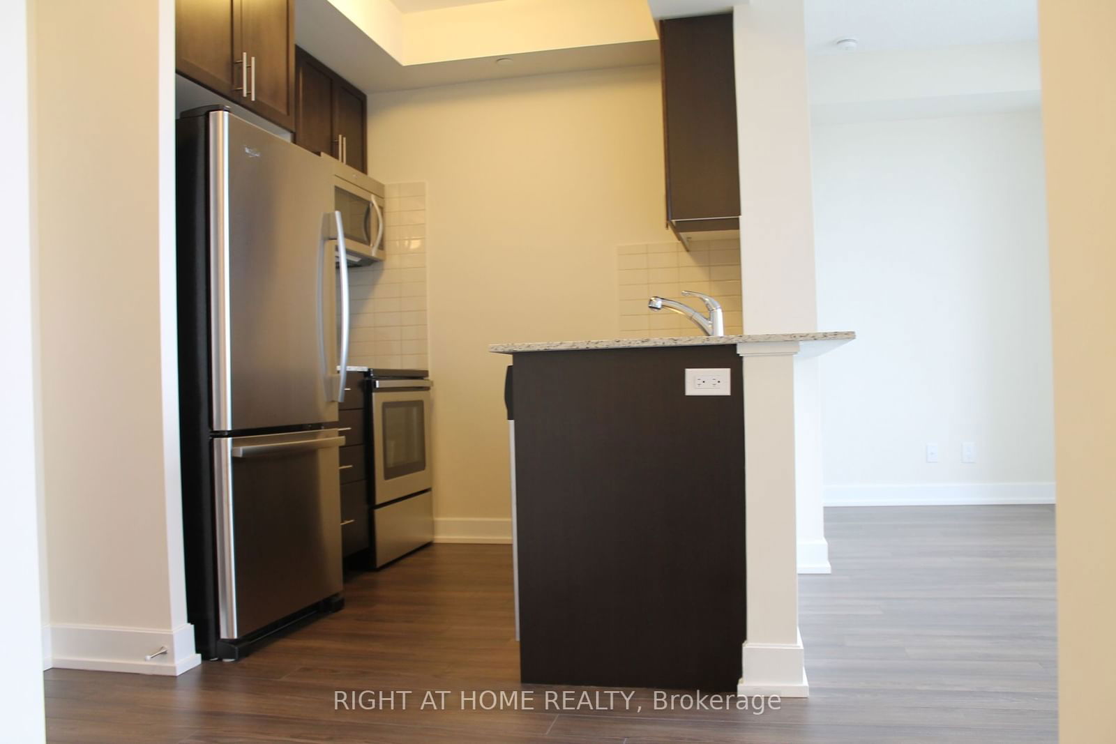 2 Eva Rd, unit 2922 for rent - image #24