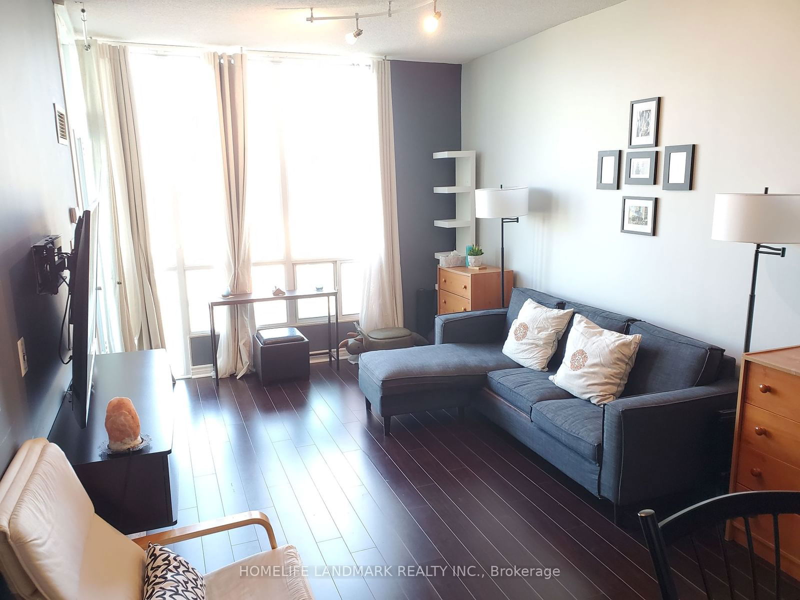 3939 Duke Of York Blvd, unit 1603 for rent - image #8