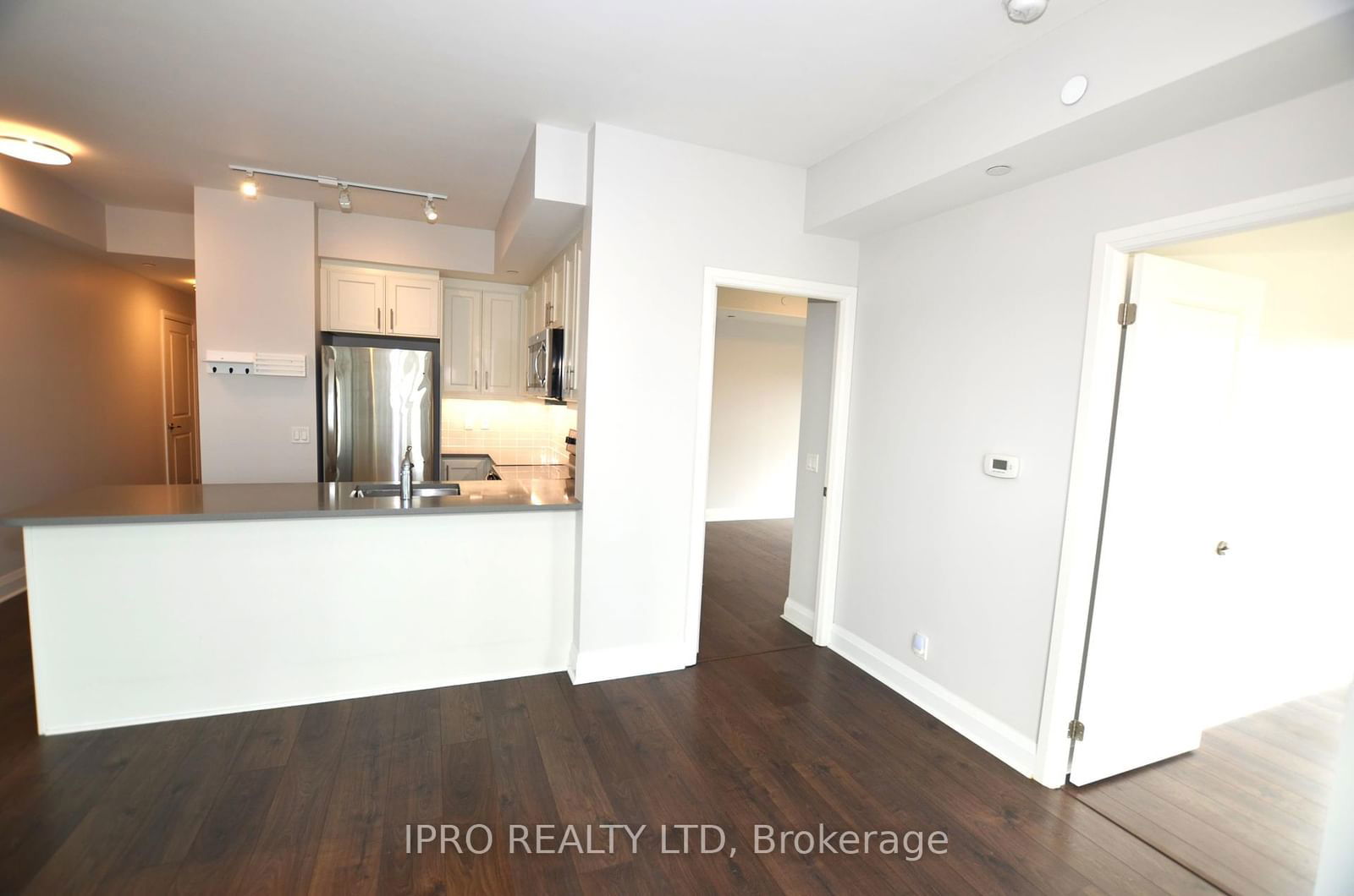 15 zorra St, unit 1302 for rent - image #6