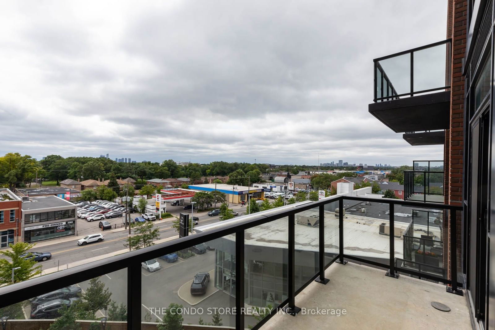 2300 St. Clair Ave W, unit 624 for sale