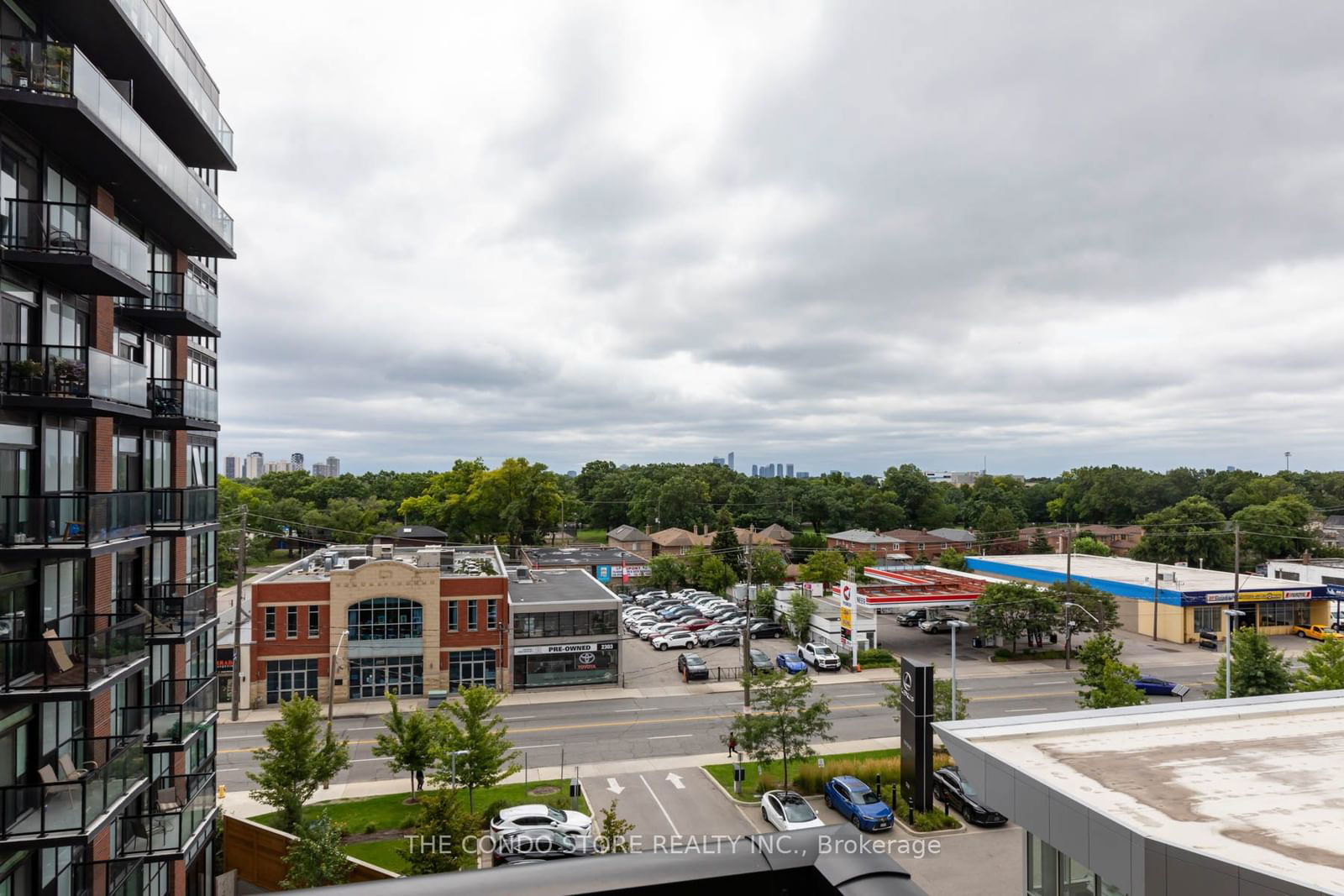 2300 St. Clair Ave W, unit 624 for sale