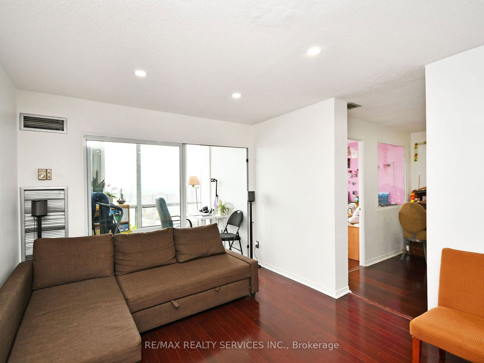 115 Hillcrest Ave, unit PH 14 for sale - image #11