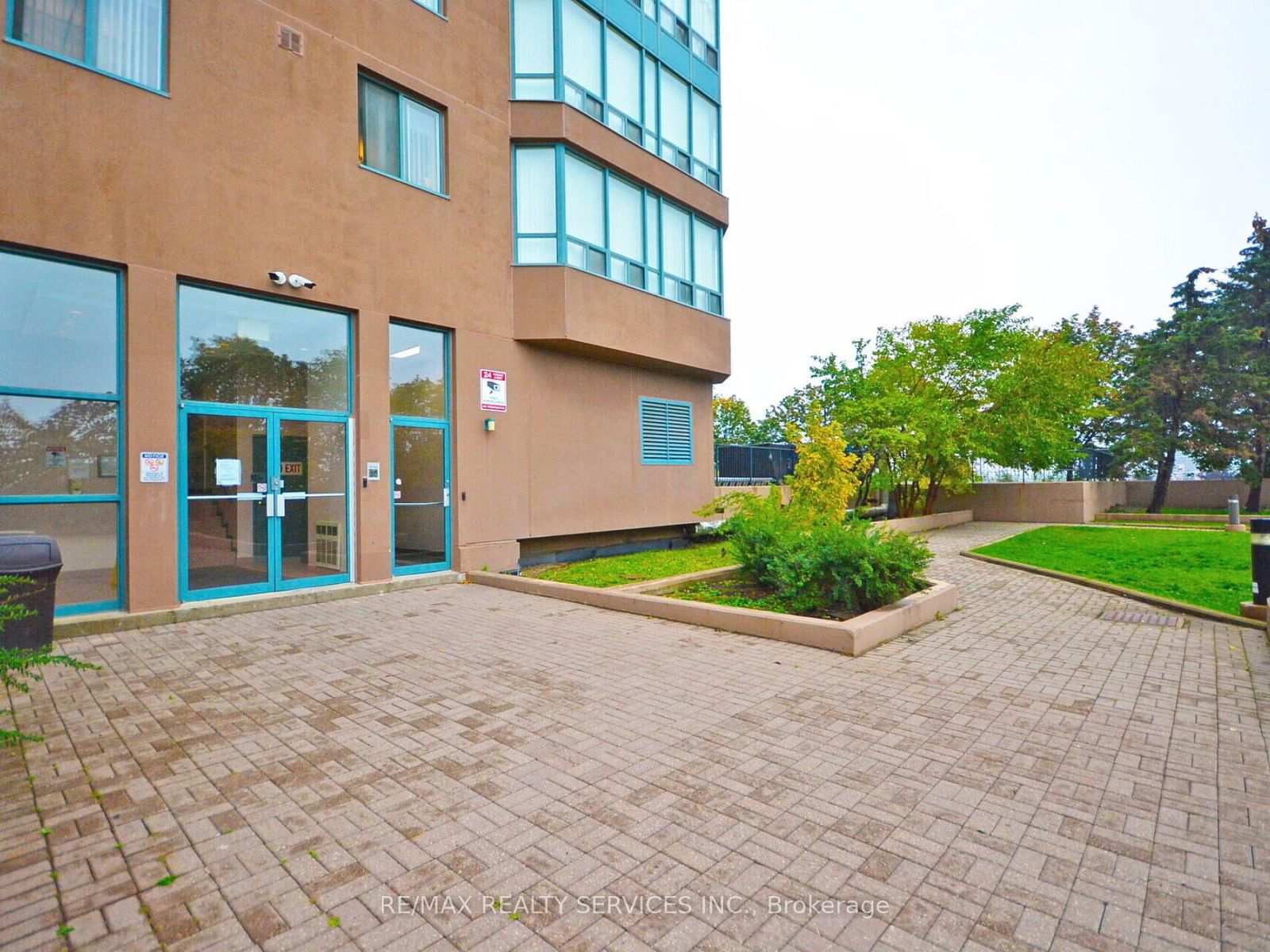 115 Hillcrest Ave, unit PH 14 for sale