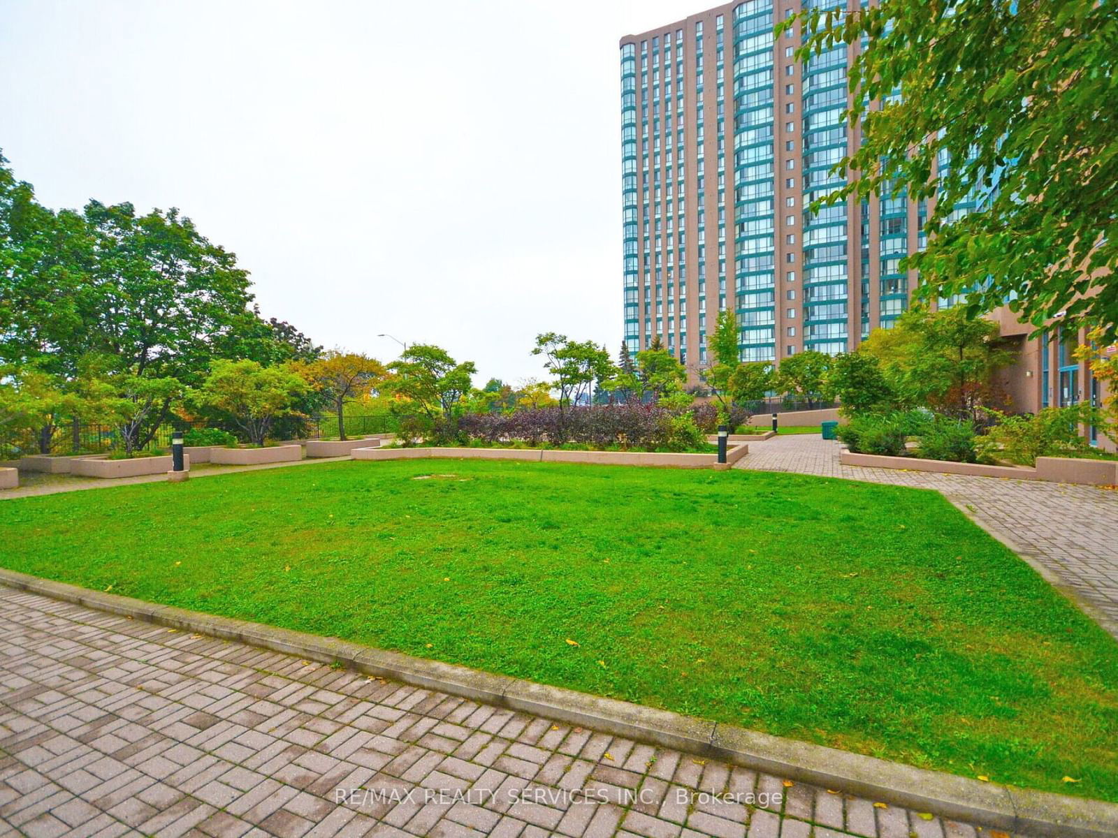 115 Hillcrest Ave, unit PH 14 for sale - image #37