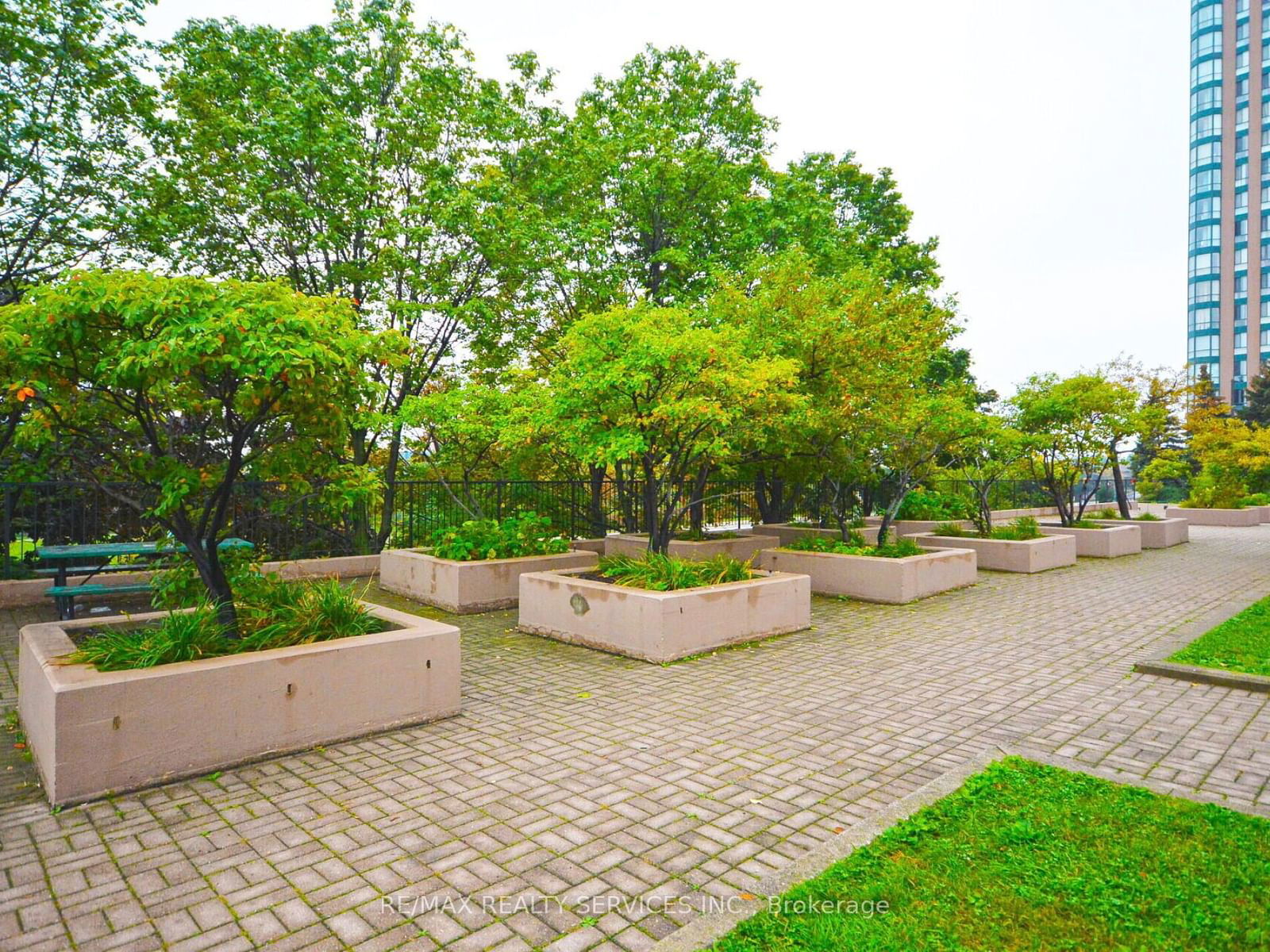 115 Hillcrest Ave, unit PH 14 for sale - image #38