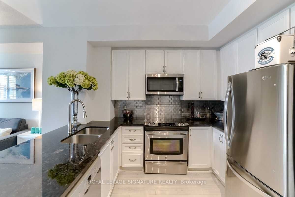 80 Port St E, unit 220 for rent - image #6