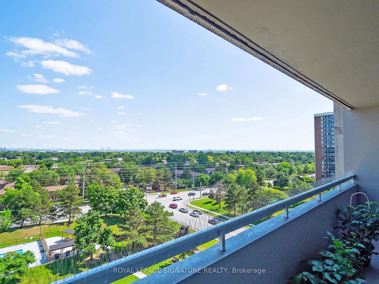 18 Knightsbridge Rd, unit 1003 for sale - image #4