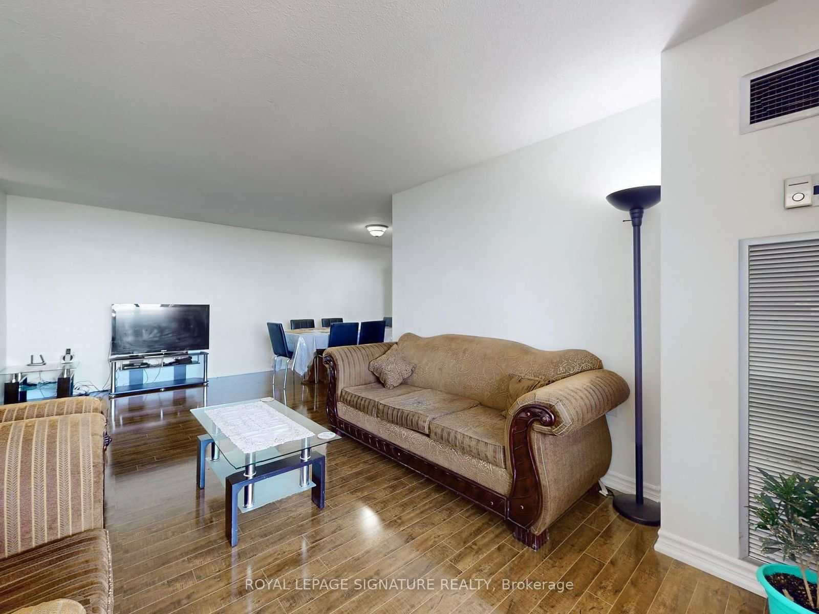 18 Knightsbridge Rd, unit 1003 for sale - image #8