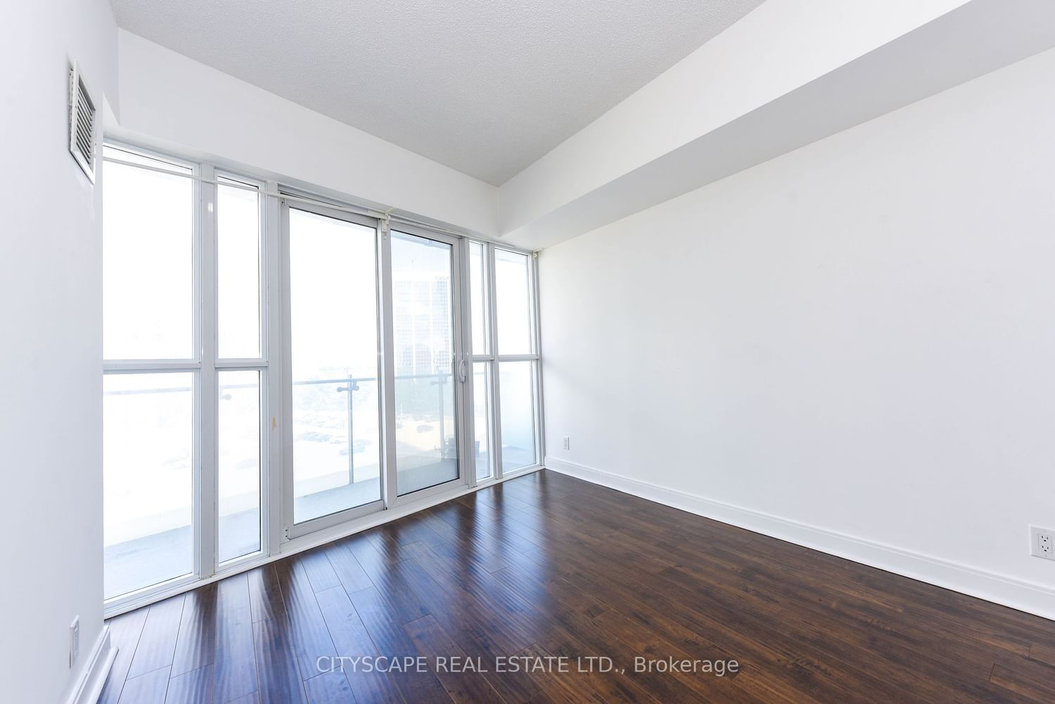 50 Absolute Ave, unit 610 for rent - image #12