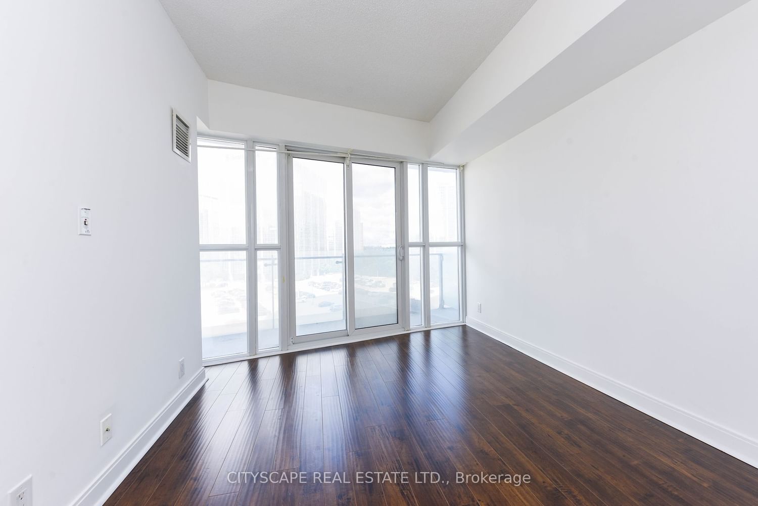 50 Absolute Ave, unit 610 for rent - image #16