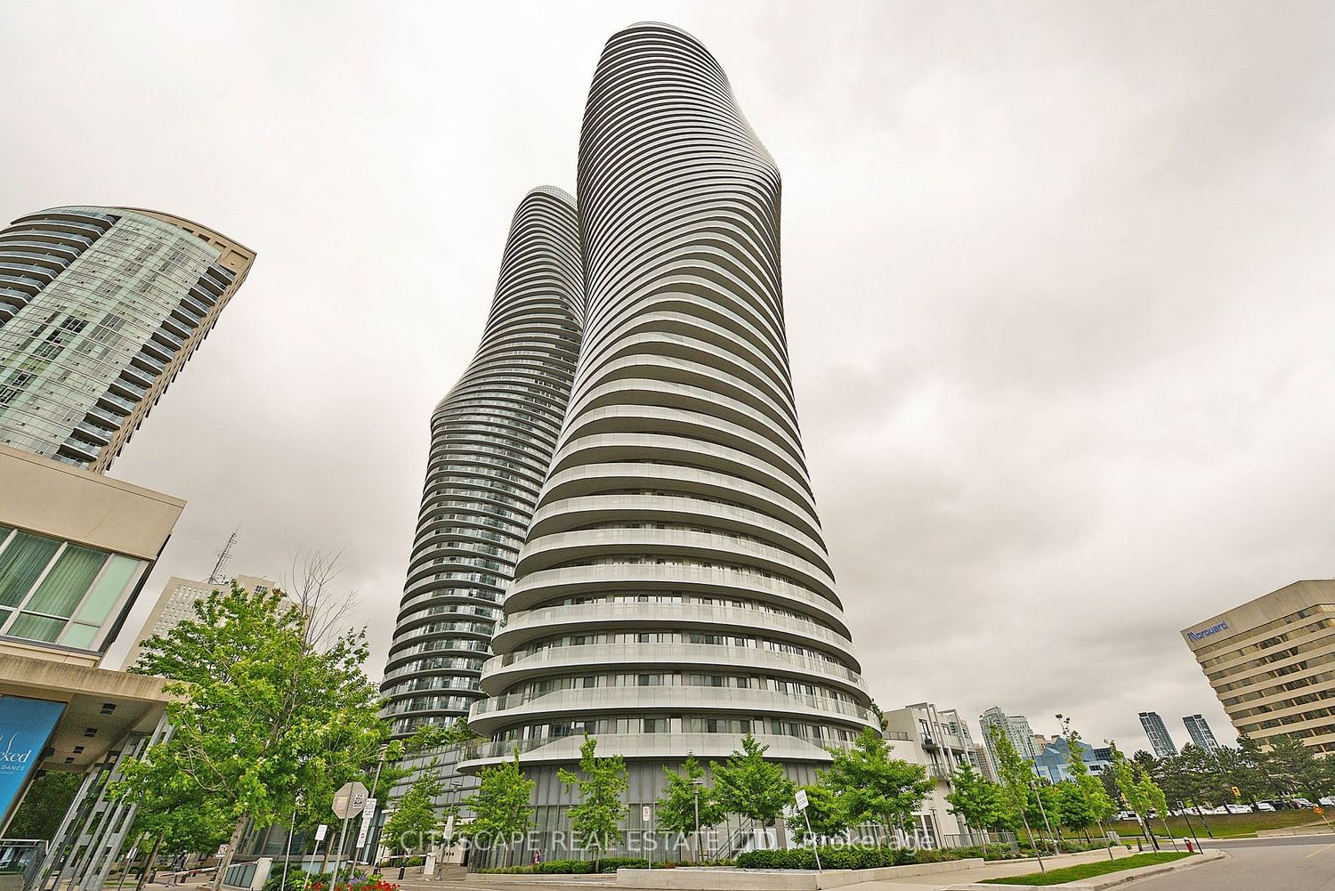 50 Absolute Ave, unit 610 for rent - image #2