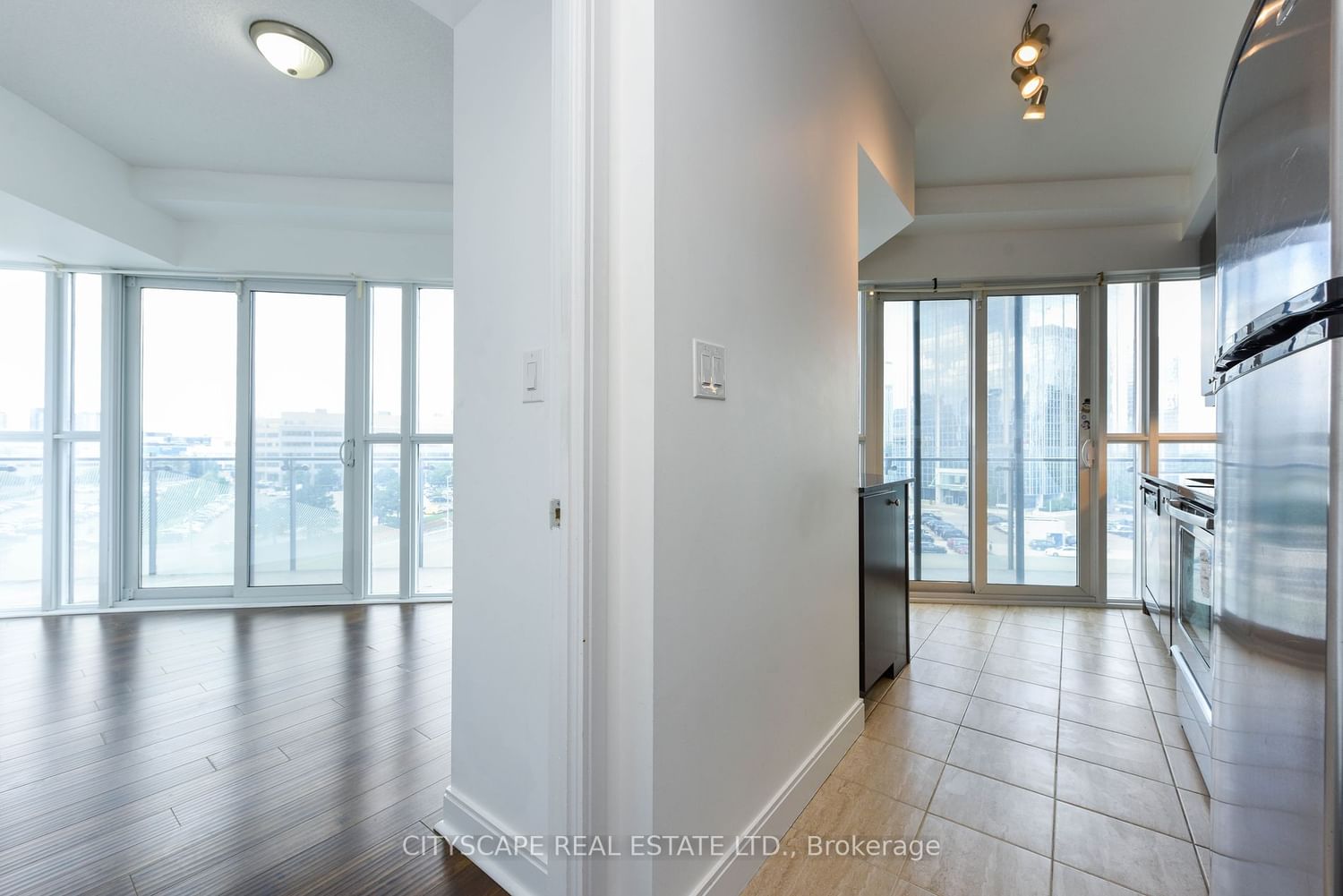 50 Absolute Ave, unit 610 for rent - image #30