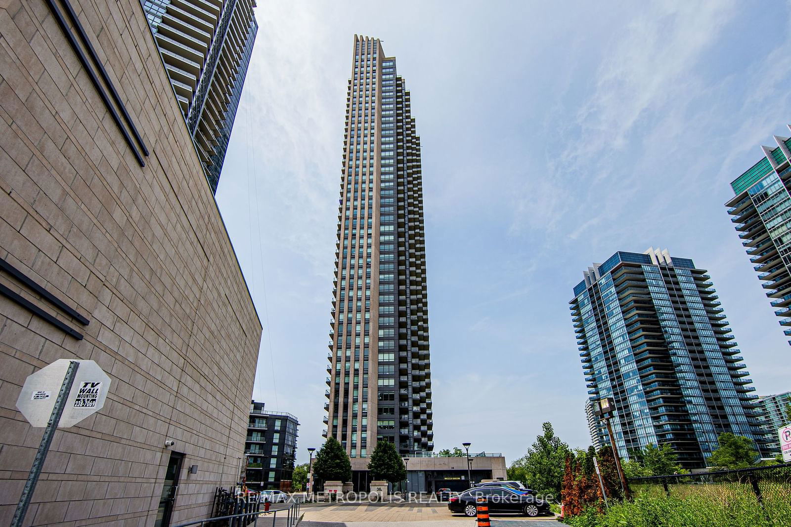 36 Park Lawn Rd, unit 1305 for sale - image #1