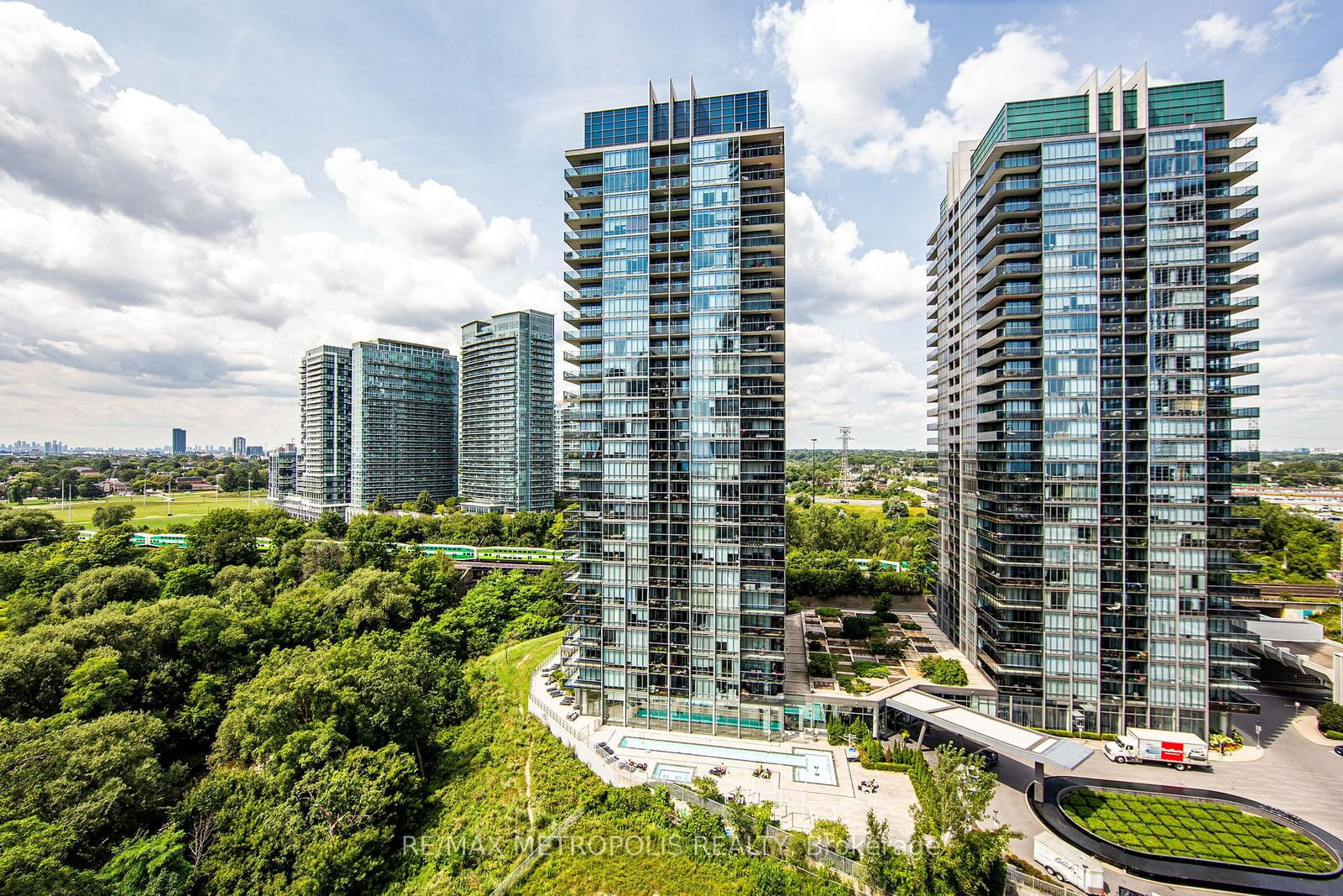 36 Park Lawn Rd, unit 1305 for sale - image #21