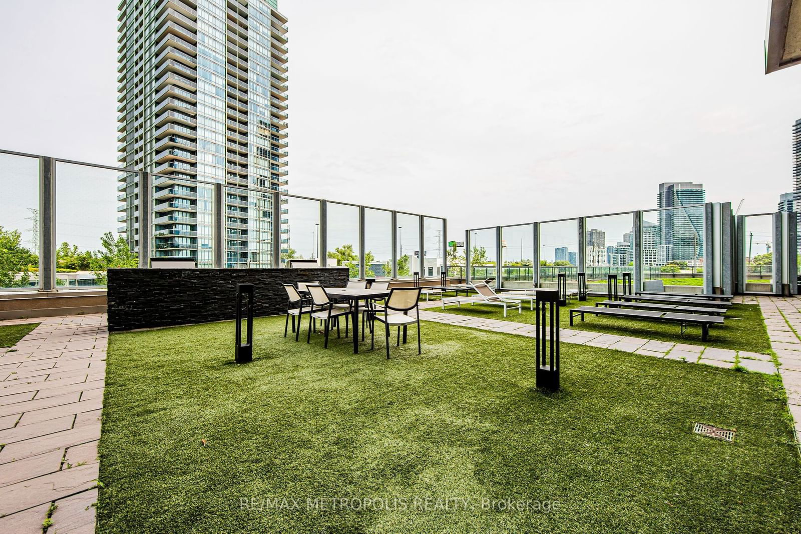 36 Park Lawn Rd, unit 1305 for sale - image #37