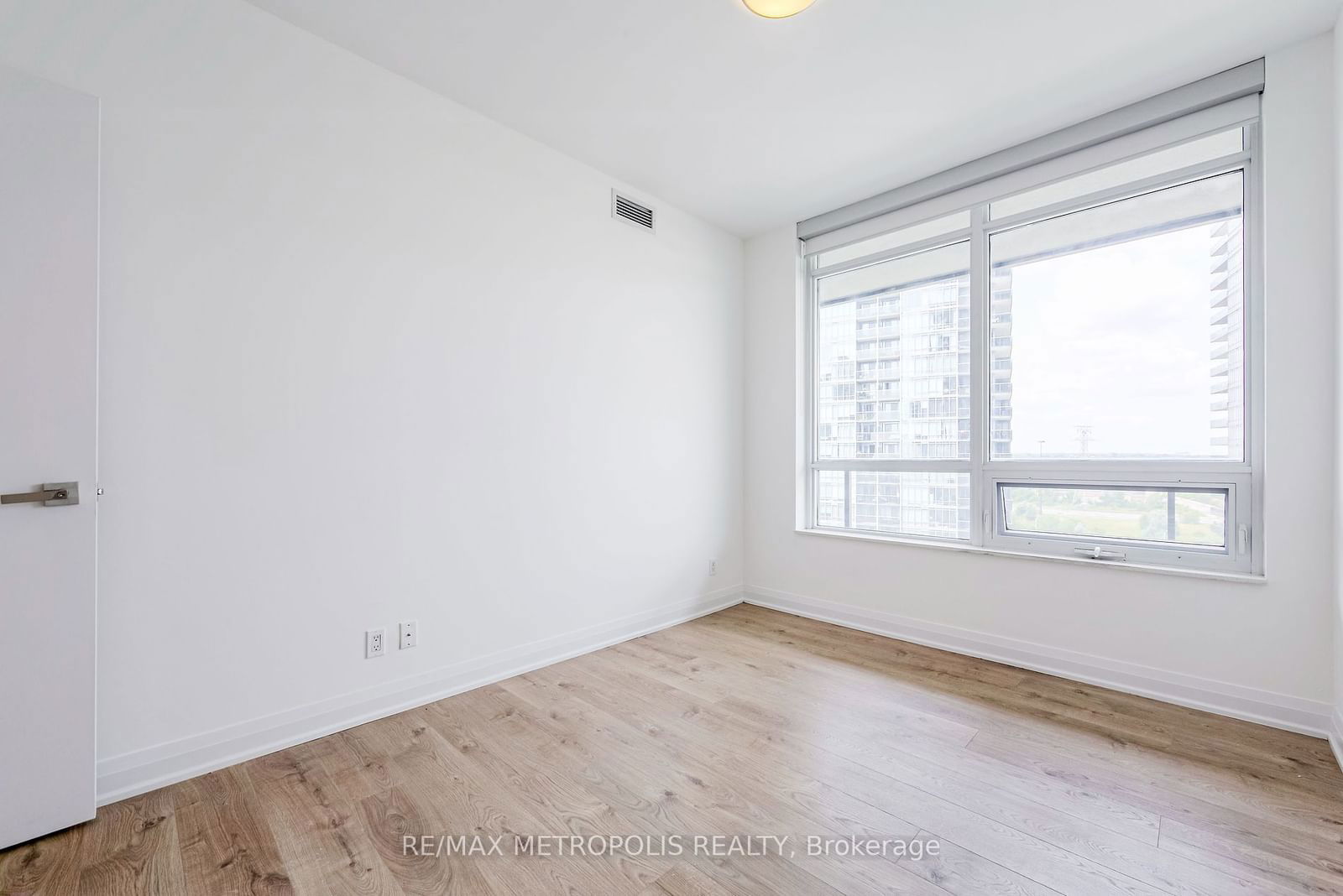 36 Park Lawn Rd, unit 1305 for sale - image #7