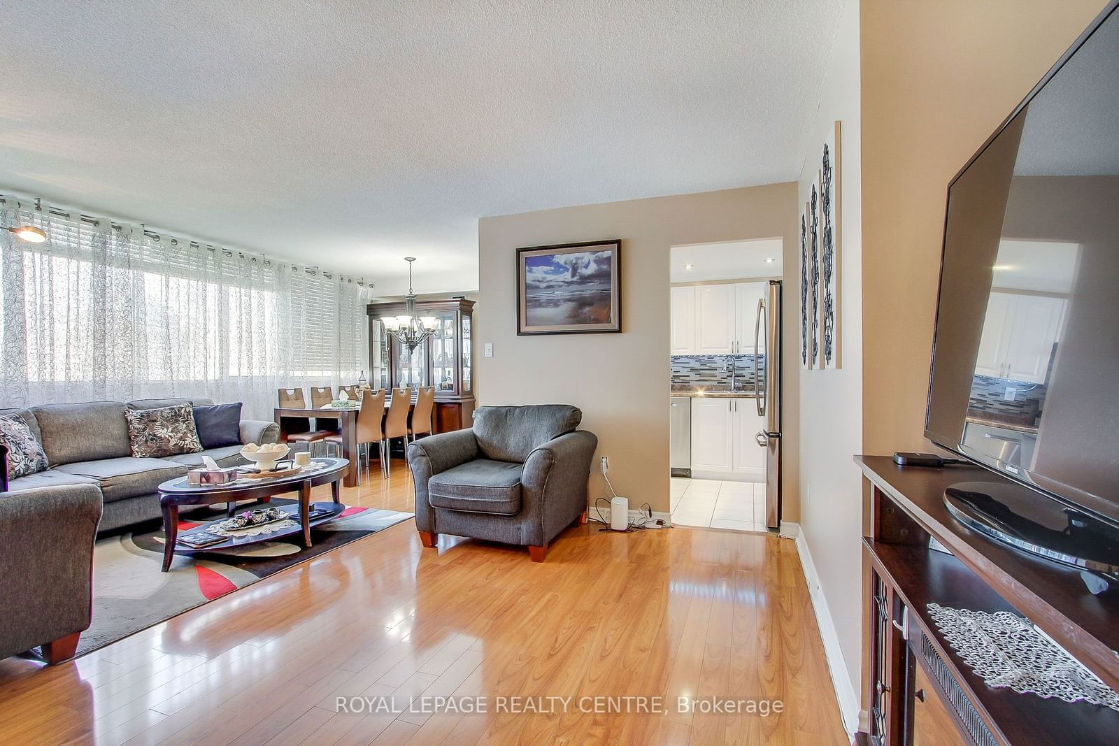 3590 Kaneff Cres, unit 705 for sale - image #10