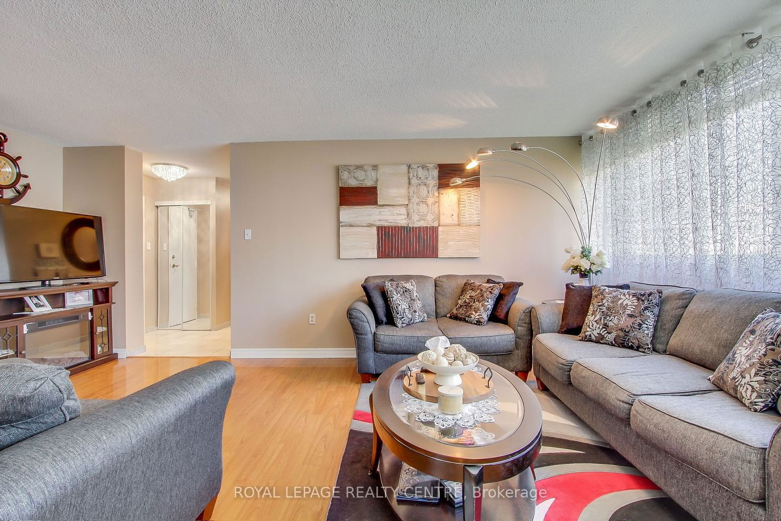 3590 Kaneff Cres, unit 705 for sale - image #12