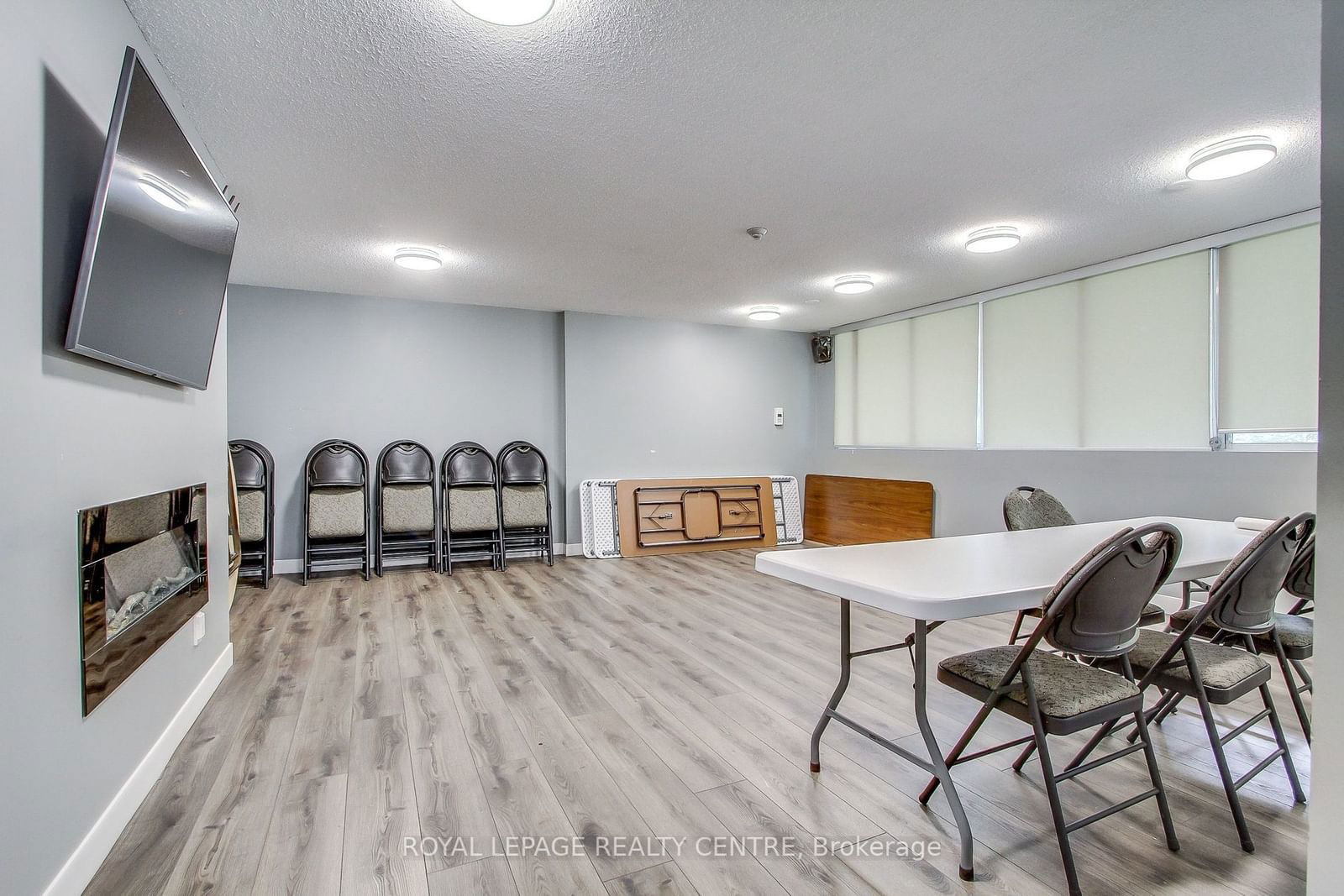 3590 Kaneff Cres, unit 705 for sale - image #32